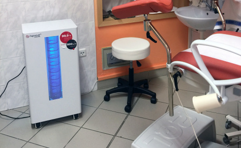 Sterilizátor vzduchu v gynekologické ordinaci v Trutnově